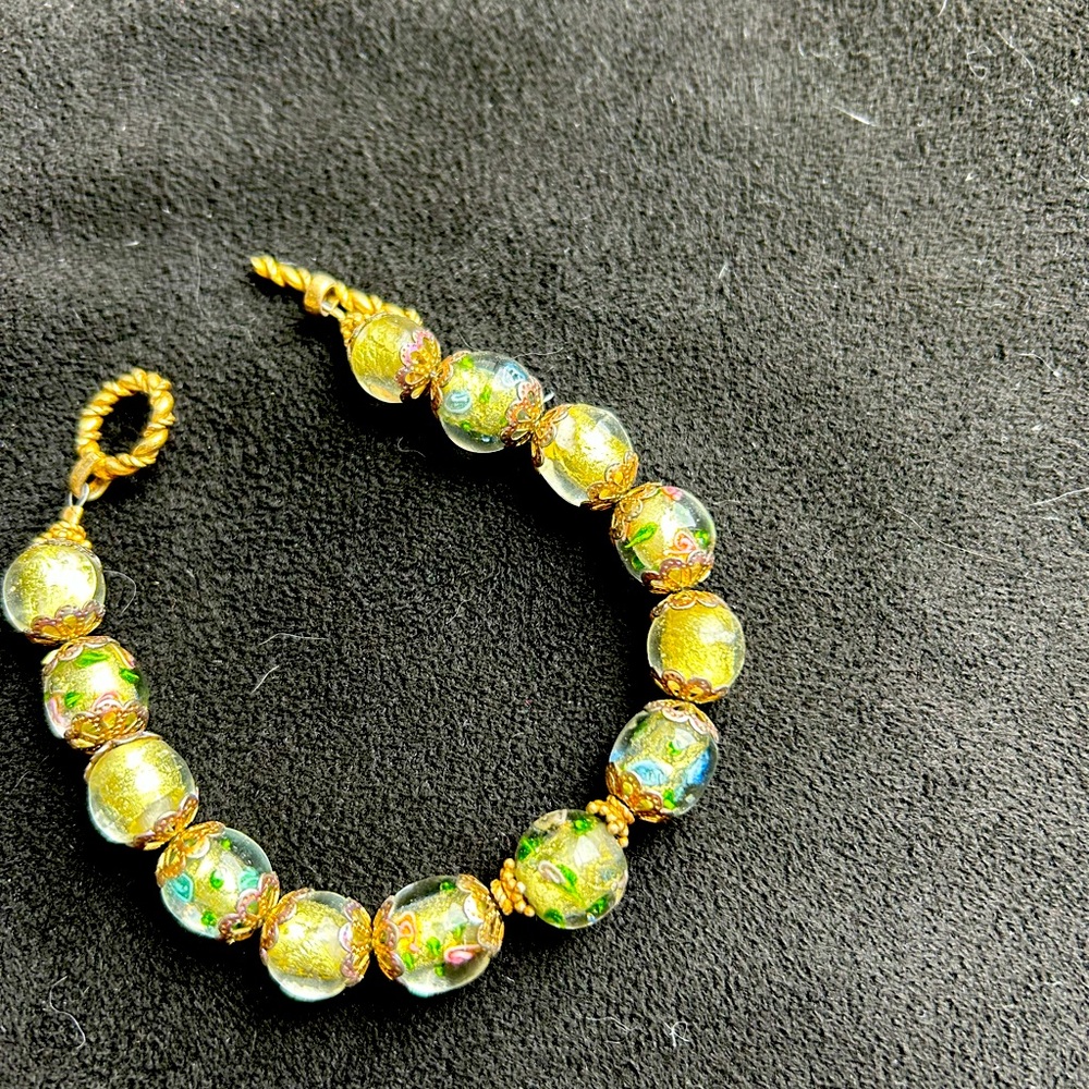 Elegant Gold and Green Beaded Bracelet